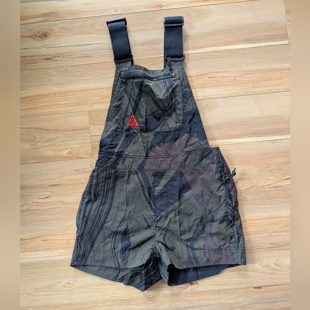 Nike ACG 2020 Mt. Fuji Green Black Camo Shorts Overalls Women's Small